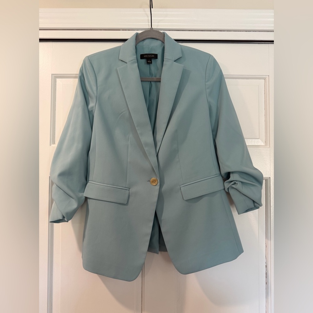 NWOT Ann Taylor Light Blue Blazer - Size 2